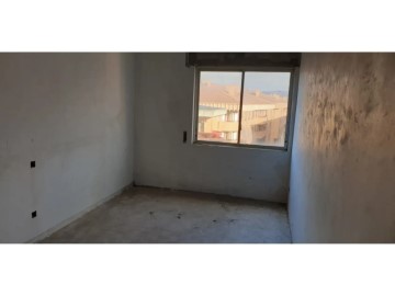 Piso 4 Habitaciones en Medina de Pomar