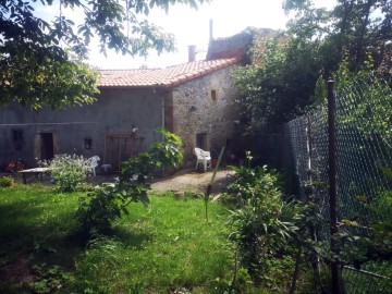 House 3 Bedrooms in Ambrosero