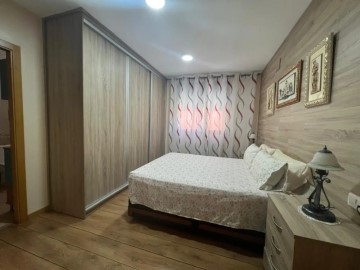 Apartment 3 Bedrooms in Yecla