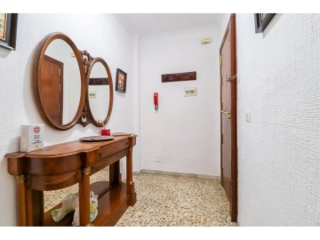 Apartment 4 Bedrooms in Nueva Andalucía - Regiones
