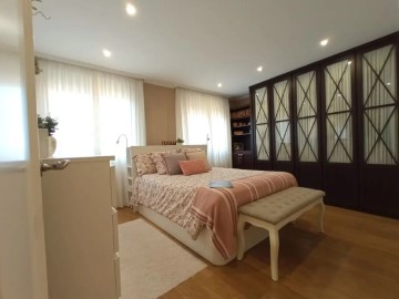 Apartment 3 Bedrooms in Lardero