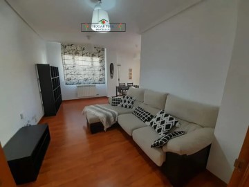Apartment 3 Bedrooms in Pelagarcía