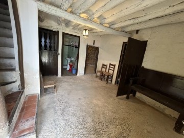 House 4 Bedrooms in Torrevelilla