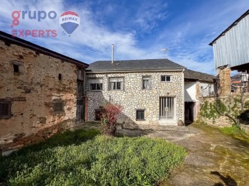 Maisons de campagne 3 Chambres à Santalla del Bierzo