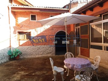 House 4 Bedrooms in Palanquinos