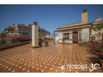 Penthouse 5 Bedrooms in Sant Adrià Nord