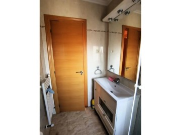Apartment 2 Bedrooms in Azeta-Abatxolo