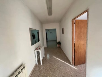 House 4 Bedrooms in La Granadella