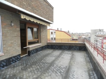 Ático 3 Habitaciones en Vitoria-Gasteiz Centro