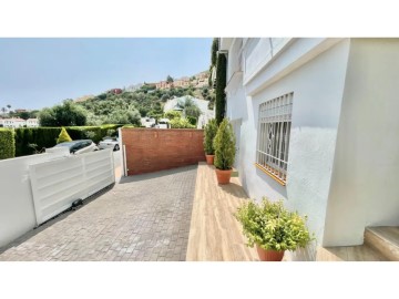 House 5 Bedrooms in La Torre