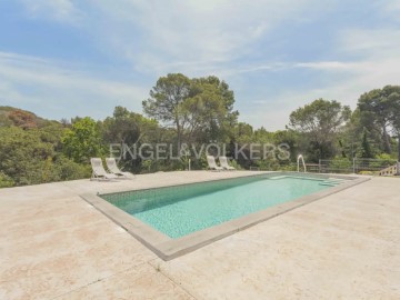 House 6 Bedrooms in Lliçà de Vall