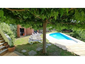 House 5 Bedrooms in Sant Cosme
