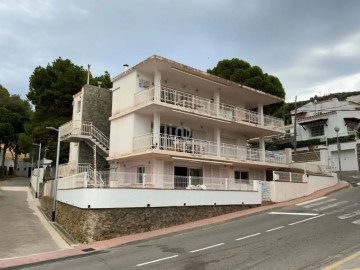 House 9 Bedrooms in Port Esportiu - Puig Rom - Canyelles