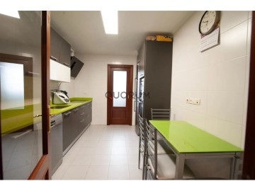 Apartment 3 Bedrooms in Larrabetzu