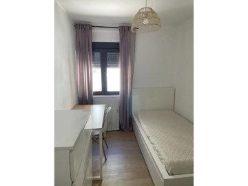 Apartment 4 Bedrooms in Vidal