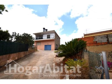House 4 Bedrooms in Albalat dels Tarongers