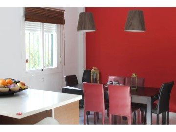 House 4 Bedrooms in Sanlúcar la Mayor