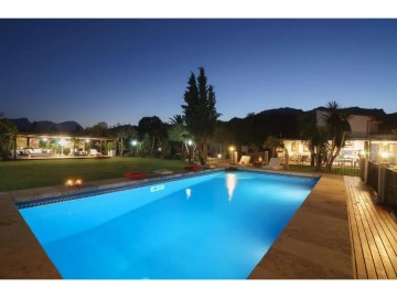 House 4 Bedrooms in Cala de Sant Vicenç