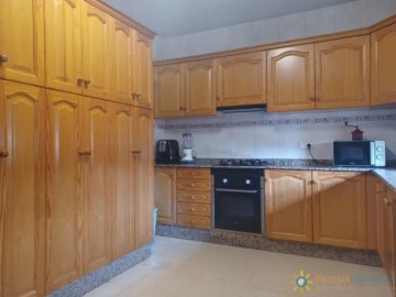 House 4 Bedrooms in Agullent