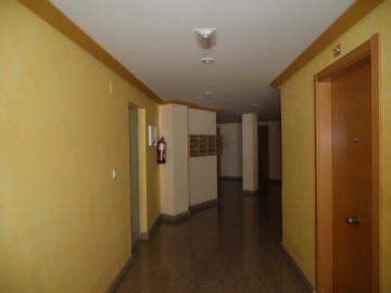 Apartment 2 Bedrooms in Polígono Ind. la Mora