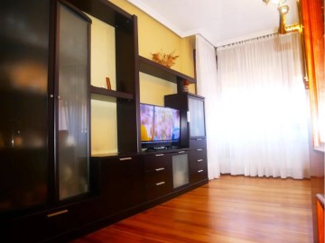 Apartment 3 Bedrooms in Ugao-Miraballes