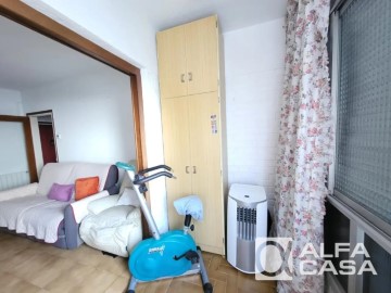 Apartment 3 Bedrooms in Sarrià de Ter