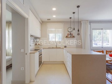 Apartment 3 Bedrooms in Pallejà