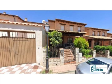 House 4 Bedrooms in Montes de Mora