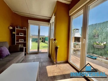 House 2 Bedrooms in Alagón