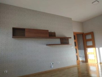 Apartment 2 Bedrooms in P. Industrial Nord