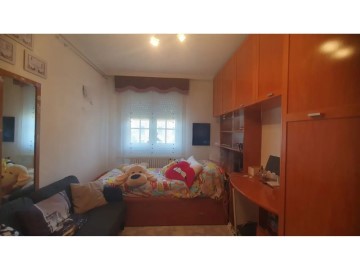 Apartment 3 Bedrooms in Zona Residencial Camponecha