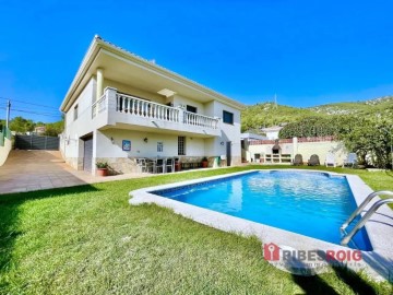House 4 Bedrooms in Les Palmeres