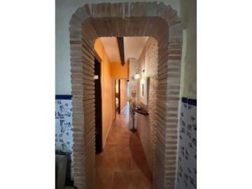 House 2 Bedrooms in Serra