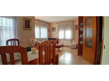 House 4 Bedrooms in Taradell