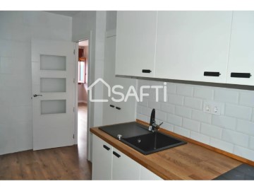 House 4 Bedrooms in Cadalso