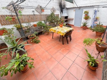 House 3 Bedrooms in Nou Barris