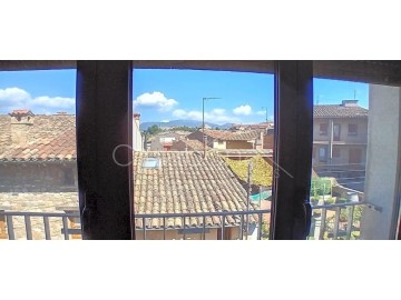 House 6 Bedrooms in Tona