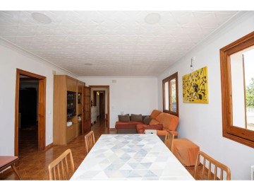 House 4 Bedrooms in Veinat de la Carretera