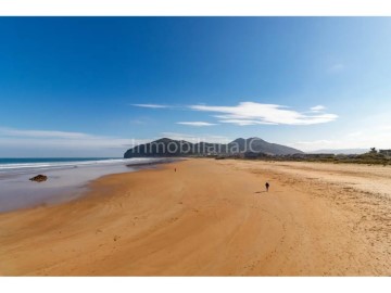 House 5 Bedrooms in Santoña