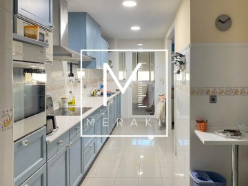 Apartment 4 Bedrooms in Feria