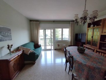 Apartamento 4 Quartos em Colonia Viladomiu