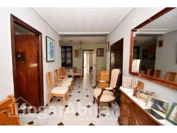 House 5 Bedrooms in Torrent