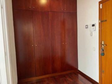 Apartment 4 Bedrooms in Argentona Centro