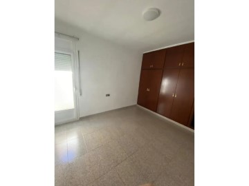 House 5 Bedrooms in La Torre