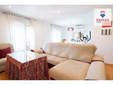 Apartment 4 Bedrooms in Baza