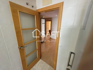 Apartment 4 Bedrooms in Carme