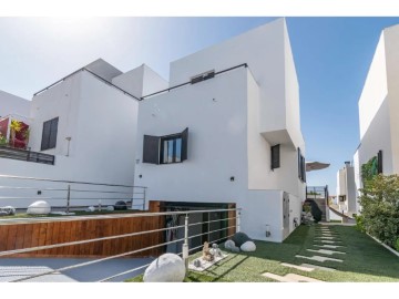 House 3 Bedrooms in Cortijo del Aire