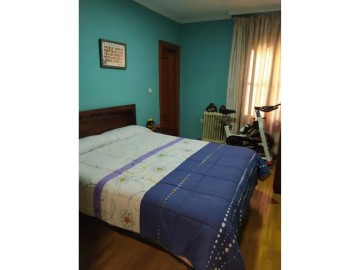 Apartment 3 Bedrooms in Baza