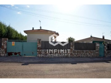 House 3 Bedrooms in Los Caminos