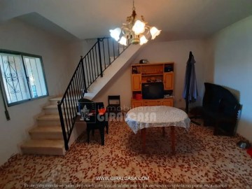 House 4 Bedrooms in Jijona / Xixona